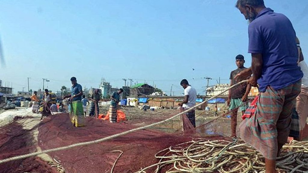 জেলের জালে উঠে এলো শিশুর মরদেহ